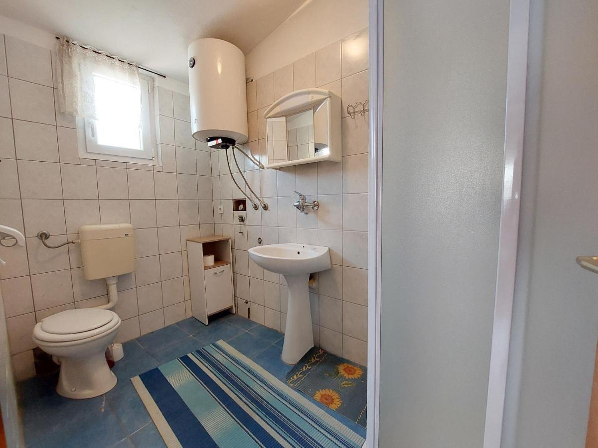 Apartment Ankica Punat Exterior photo