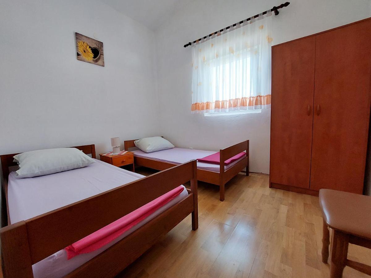 Apartment Ankica Punat Exterior photo